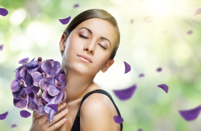 Beautiful Female Face With Flowers 25xJPG