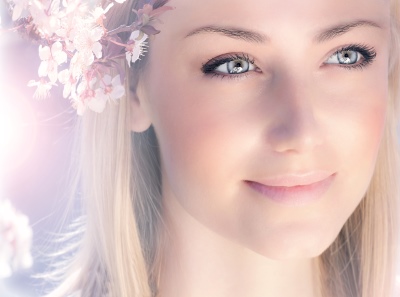 Beautiful Female Face With Flowers 25xJPG