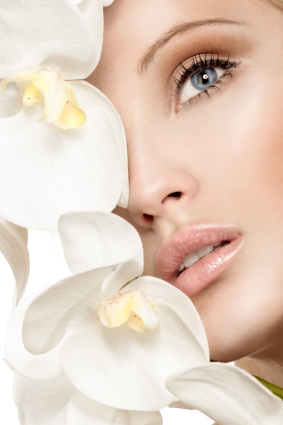 Beautiful Female Face With Flowers 25xJPG