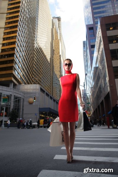 Girl on a City Streets Background 25xJPG Girl on a City Streets Background 25xJPG