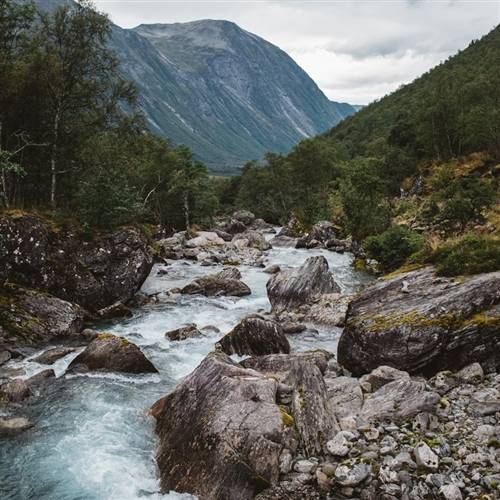 'Audiio - Mostly ft. Juniper Vale - Vian Izak' 'Audiio - Mostly ft. Juniper Vale - Vian Izak'