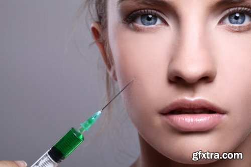 Woman Get a Botox Injection 25xJPG