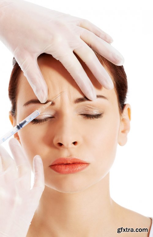 Woman Get a Botox Injection 25xJPG
