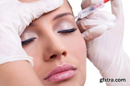 Woman Get a Botox Injection 25xJPG