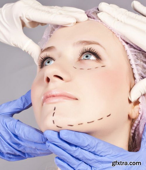 Woman Get a Botox Injection 25xJPG