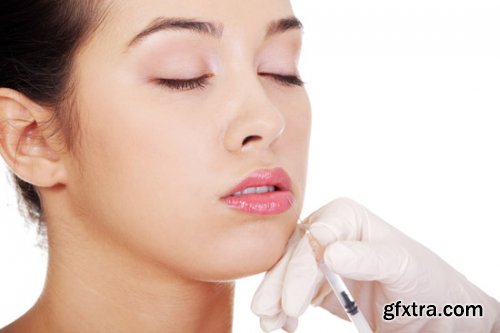 Woman Get a Botox Injection 25xJPG