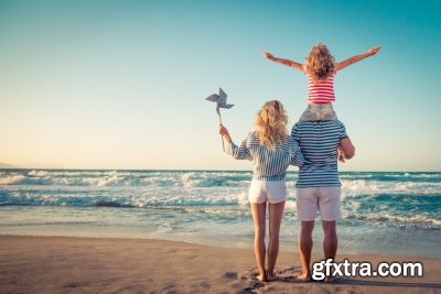 Funny Family at Holidays 40xJPG