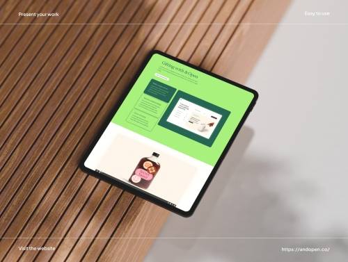 'Woody iPad Mockups'