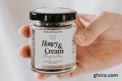 CreativeMarket - Recalling Nostalgic Font