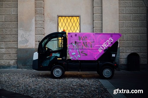 MelangeMockup &ndash; Urban Echoes Mockup Collection $78